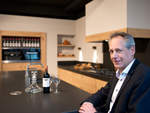 Adverteren in de Woonkrant hielp Bourgonje Keukens om ook potentiële klanten uit andere regio’s te bereiken. Lees de ervaring van Robert.